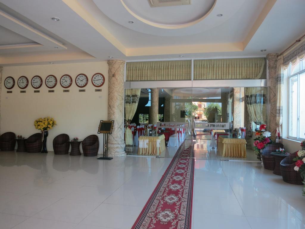 נין בין Gold Hotel מראה חיצוני תמונה