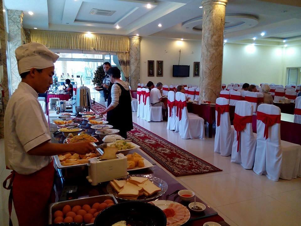 נין בין Gold Hotel מראה חיצוני תמונה